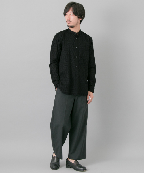 URBAN RESEARCH（アーバンリサーチ）の「URBAN RESEARCH 総柄刺繍ロングシャツ（シャツ/ブラウス・メンズ・カーキ/ホワイト/ブラック・LARGE/MEDIUM）」の8枚目の写真
