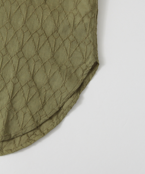 URBAN RESEARCH（アーバンリサーチ）の「URBAN RESEARCH 総柄刺繍ロングシャツ（シャツ/ブラウス・メンズ・カーキ/ホワイト/ブラック・LARGE/MEDIUM）」の11枚目の写真