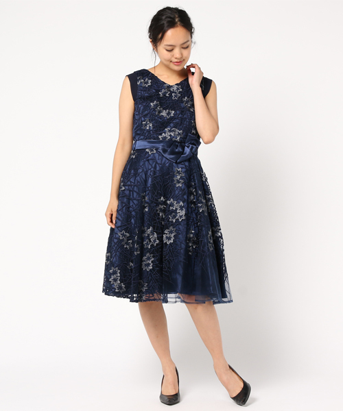 TRUDEA（トルディア）の「Vネック刺繍レースワンピース / 結婚式・成人式・謝恩会ワンピース・パーティードレス（ドレス・レディース・ライトグレー/ネイビー/グリーン/ミント・MEDIUM/LARGE）」の13枚目の写真