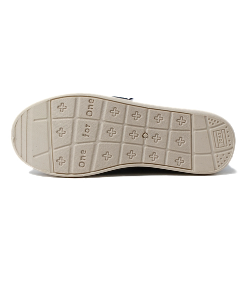 green label relaxing（グリーンレーベルリラクシング）の「TOMS（トモズ）クラシックキャンバス（スニーカー・キッズ・レッド/ネイビー・18cm/20cm/21cm/19cm）」の4枚目の写真