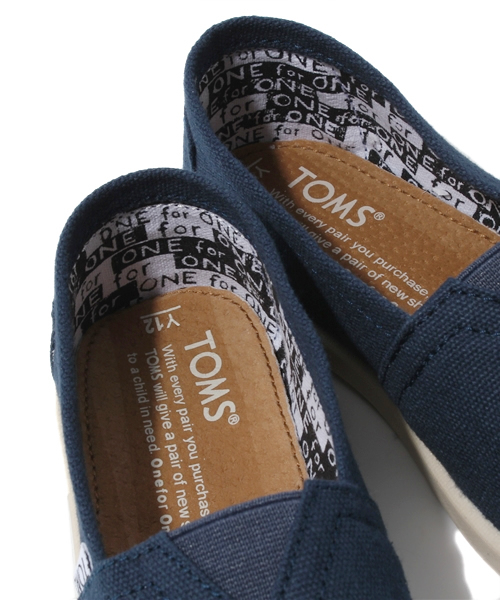 green label relaxing（グリーンレーベルリラクシング）の「TOMS（トモズ）クラシックキャンバス（スニーカー・キッズ・レッド/ネイビー・18cm/20cm/21cm/19cm）」の10枚目の写真