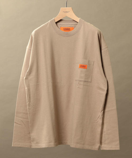 UNIVERSAL OVERALL(ユニバーサルオーバーオール)の「【別注】 <UNIVERSAL OVERALL(ユニバーサル オーバーオール)> 1POC L/S TEE/Tシャツ(Tシャツ/カットソー・メンズ・ベージュ/オリーブ/ホワイト・LARGE/X-LARGE/MEDIUM/SMALL)」の1枚目の写真