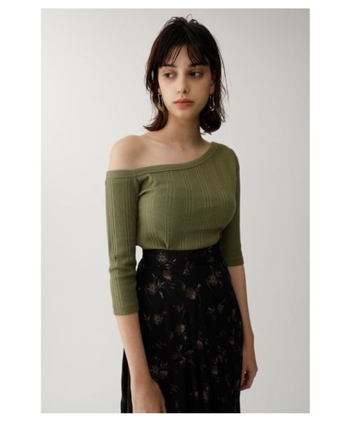 MOUSSY(マウジー)の「SLANTING ONE SHOULDER TOP(Tシャツ/カットソー)」|カーキ