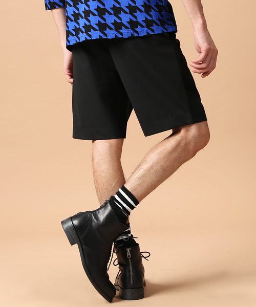 603（ロクマルサン）の「603 ウールトロピカルスリータックショートパンツ（スラックス・メンズ・ブラック・38/40）」の2枚目の写真