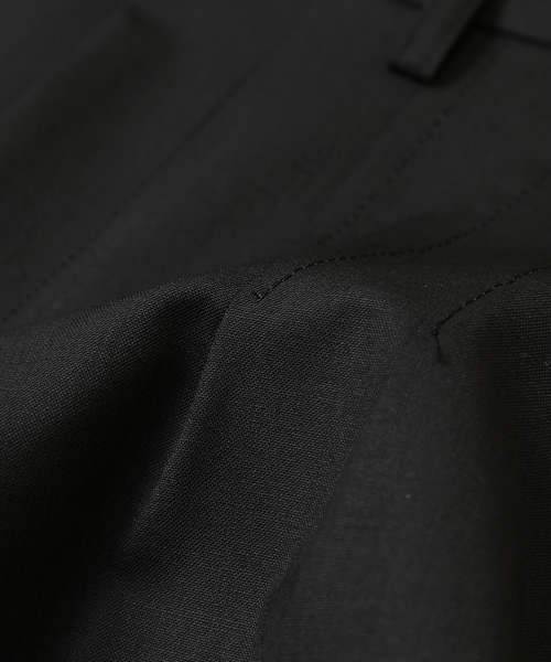 603（ロクマルサン）の「603 ウールトロピカルスリータックショートパンツ（スラックス・メンズ・ブラック・38/40）」の6枚目の写真