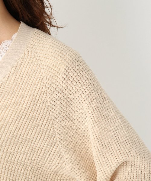 GLOBAL WORK（グローバルワーク）の「ボリュームワッフルニットカーデ/822630（カーディガン/ボレロ・レディース・ホワイト/ベージュ/ネイビー/イエロー/グレー・MEDIUM/LARGE）」の12枚目の写真