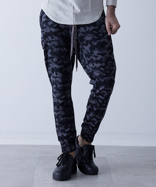 KAZUYUKI KUMAGAI ATTACHMENT（カズユキクマガイアタッチメント）の