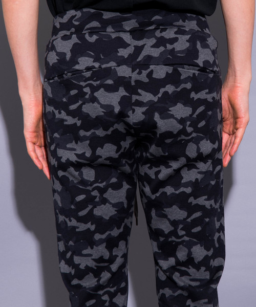 KAZUYUKI KUMAGAI ATTACHMENT（カズユキクマガイアタッチメント）の