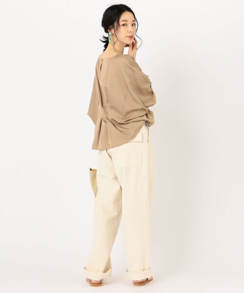 SHIPS（シップス）の「〈手洗い可能〉コットンサテンドルマンスリーブブラウス（シャツ/ブラウス・レディース・ライトホワイト/ベージュ系その他/ライトブラウン・ONE SIZE）」の17枚目の写真