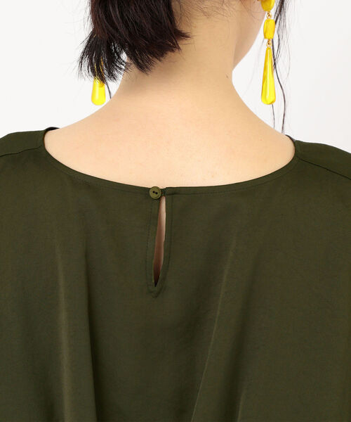 SHIPS（シップス）の「〈手洗い可能〉コットンサテンドルマンスリーブブラウス（シャツ/ブラウス・レディース・ライトホワイト/ベージュ系その他/ライトブラウン・ONE SIZE）」の22枚目の写真