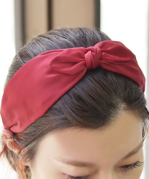 Fun & Daily(ファンアンドデイリー)の「F&D : トップリボンカチューシャ(カチューシャ・レディース・ブラック/ネイビー/グレー/イエロー/ワインレッド・FREE)」の8枚目の写真