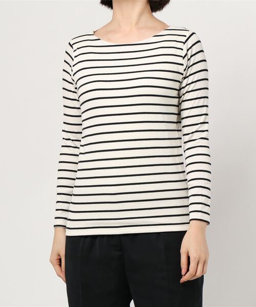 Pierrot(ピエロ)の「1枚でも透けにくい前身頃2枚仕立て ボートネックテレコリブカットソー(Tシャツ/カットソー・レディース・ネイビー/オレンジ系その他/ミント/ブラック×ホワイト/杢グレー/グリーン/イエロー/カーキ/レッド/パープル系その他/ライトブルー/ホワイト×ブラック・L/M)」の2枚目の写真