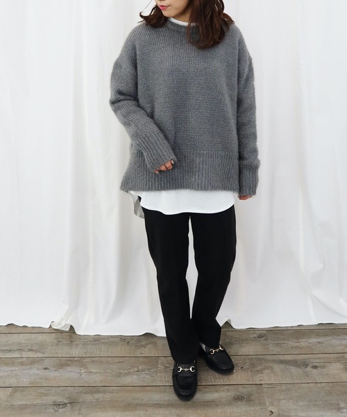 Riberry(リベリー)の「後ろスリットラメニット(ニット/セーター・レディース・チャコールグレー/ベージュ/ブラウン・MEDIUM)」の8枚目の写真