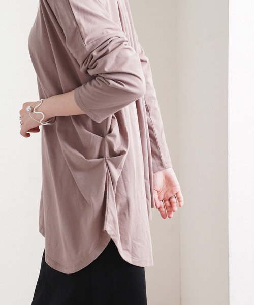 Fizz（フィズ）の「【Fizz/フィズ】　アシメヘム　サイドタック変形カットソー（Tシャツ/カットソー・レディース・ブラック/アイボリー/ラベンダー/グレイッシュベージュ・M）」の15枚目の写真