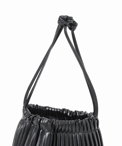 JOURNAL STANDARD relume（ジャーナルスタンダード　レリューム）の「RELUME プリーツバッグ◆（ショルダーバッグ・レディース・ブラック/ナチュラル/グレー・FREE）」の13枚目の写真