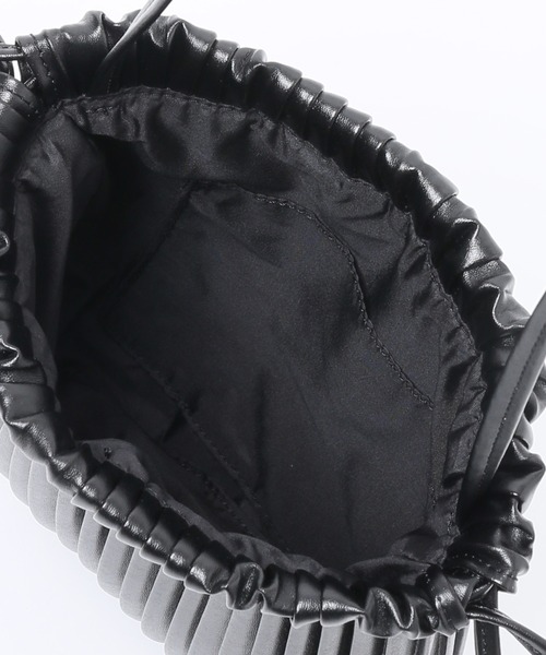 JOURNAL STANDARD relume（ジャーナルスタンダード　レリューム）の「RELUME プリーツバッグ◆（ショルダーバッグ・レディース・ブラック/ナチュラル/グレー・FREE）」の21枚目の写真