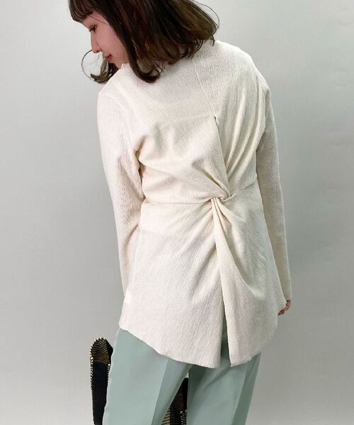 fredy repit(フレディレピ)の「後ろねじりプルオーバーカットソー(Tシャツ/カットソー・レディース・ベージュ/オフホワイト/アイボリー・38)」の3枚目の写真