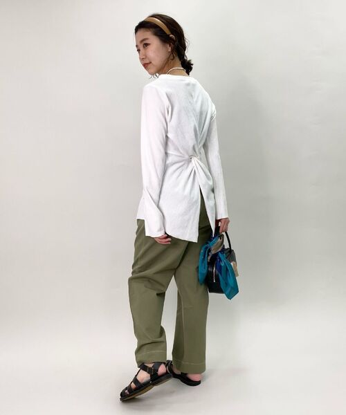 fredy repit(フレディレピ)の「後ろねじりプルオーバーカットソー(Tシャツ/カットソー・レディース・ベージュ/オフホワイト/アイボリー・38)」の6枚目の写真