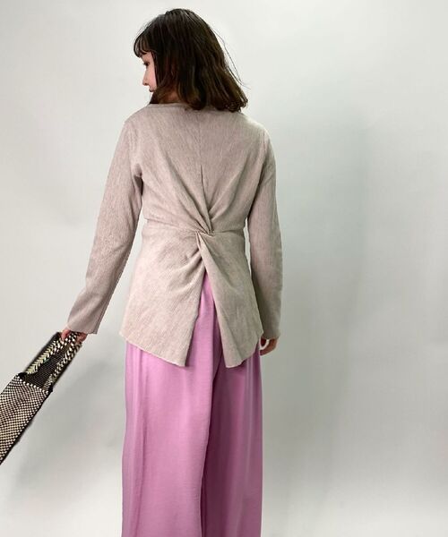 fredy repit(フレディレピ)の「後ろねじりプルオーバーカットソー(Tシャツ/カットソー・レディース・ベージュ/オフホワイト/アイボリー・38)」の17枚目の写真