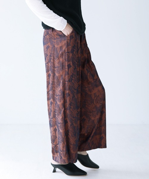 Bou Jeloud(ブージュルード)の「リーフジャガードパンツ(その他パンツ・レディース・ベージュ/ネイビー/グリーン/ブルー・38/TALL/TL)」の11枚目の写真