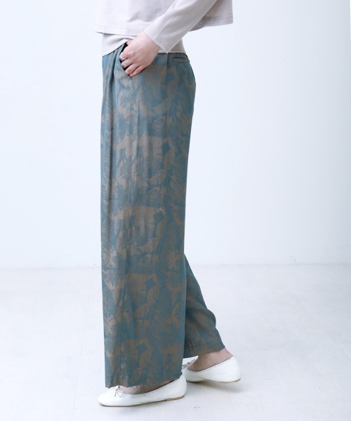 Bou Jeloud(ブージュルード)の「リーフジャガードパンツ(その他パンツ・レディース・ベージュ/ネイビー/グリーン/ブルー・38/TALL/TL)」の16枚目の写真