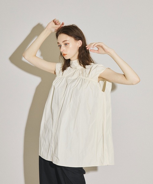 2WAYシャーリングタフタブラウス w closet（ダブルクローゼット）の「2WAYシャーリングチュニック