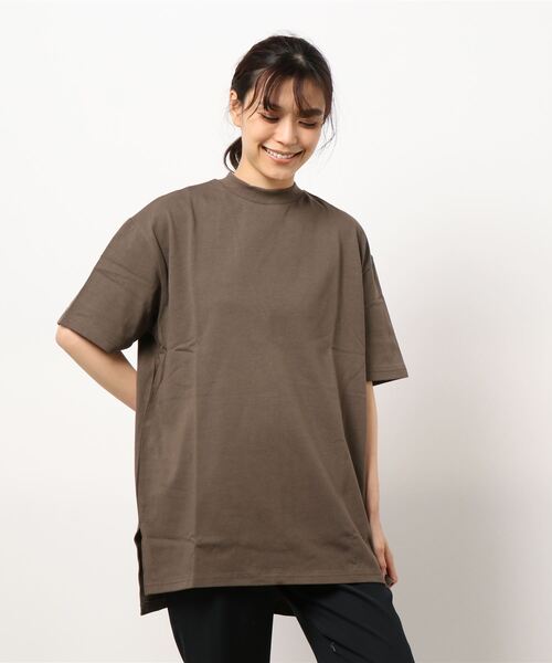 KOBE LETTUCE（コウベレタス）の「選べる2type USAコットンビッグシルエットTシャツ（Tシャツ/カットソー・レディース・ブラック系その他2/イエロー/ブラック系その他/オフホワイト/ブラック系その他3/モカ/イエロー系その他/ブラック/ブラウン系その他/ホワイト系その他・2/1）」の8枚目の写真