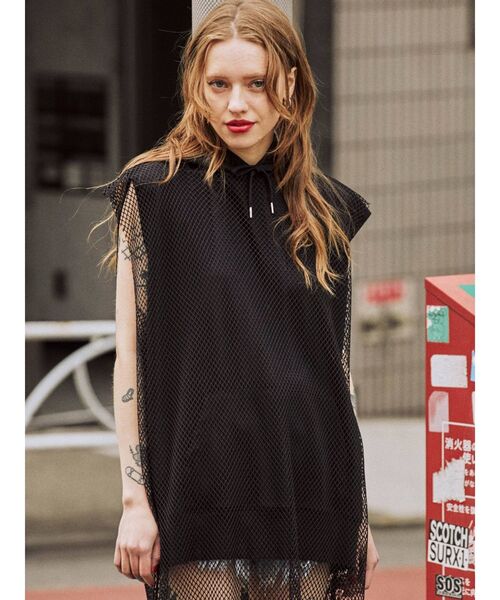 jouetie（ジュエティ）の「メッシュレイヤードノースリフーディ（パーカー・レディース・ブラック/ピンク/ベージュ・MEDIUM）」の13枚目の写真