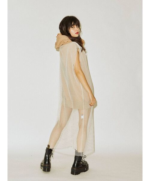 jouetie（ジュエティ）の「メッシュレイヤードノースリフーディ（パーカー・レディース・ブラック/ピンク/ベージュ・MEDIUM）」の5枚目の写真