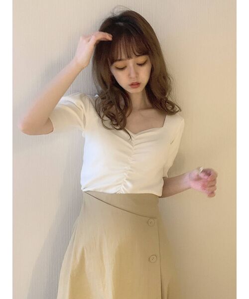 dazzlin(ダズリン)の「ハートマークギャザーニットトップス(ニット/セーター・レディース・ベージュ/ブラウン/オフホワイト/ブルー・FREE)」の6枚目の写真