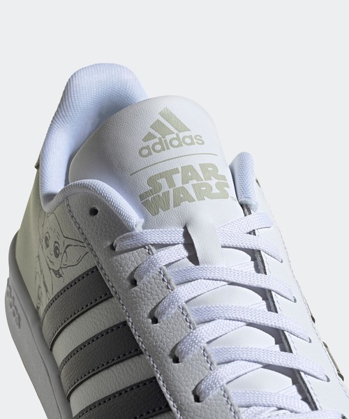 adidas（アディダス）の「グランドコート [Grand Court] アディダス（スニーカー・メンズ・ホワイト系その他/ホワイト×ブラック/チャコールグレー・27.0cm/25.5cm/28.5cm/29.0cm/24.5cm/26.5cm/27.5cm/26.0cm/28.0cm/25.0cm/23.5cm/24.0cm/22.5cm/23.0cm）」の12枚目の写真