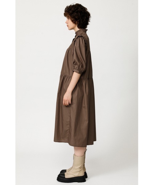 SLY（スライ）の「FRILL SHOULDER LONG OP フリルショルダーワング ワンピース（ワンピース・レディース・ホワイト/ブラウン/ブラック・1/2）」の17枚目の写真