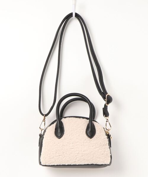cache cache（カシュ カシュ）の「カシュカシュ cachecache / 2wayナノサイズボストンバッグ（ショルダーバッグ・レディース・レッド/アイボリー/キャメル・FREE）」の4枚目の写真
