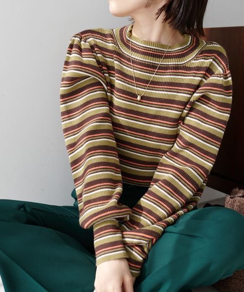 DISCOAT（ディスコート）の「マルチボーダーハイネックプルオーバー（ニット/セーター・レディース・パープル/イエロー/ブルー/グリーン/グリーン系その他・FREE）」の3枚目の写真