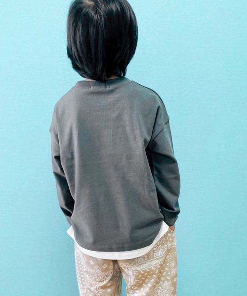 THE CASUAL(カジュアル)の「ビッグシルエット裾フェイク長袖Tシャツ(Tシャツ/カットソー・キッズ・ミント/カーキ/ブラック/ネイビー/ベージュ/ブラウン/チャコール/モカ/ラベンダー/杢グレー・160cm/110cm/120cm/130cm/140cm/150cm)」の14枚目の写真