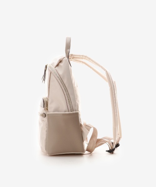 & chouette(アンドシュエット)の「A4対応ナイロンリュック(バックパック/リュック・レディース・ブラック/ブラウン/オフホワイト・FREE)」の4枚目の写真