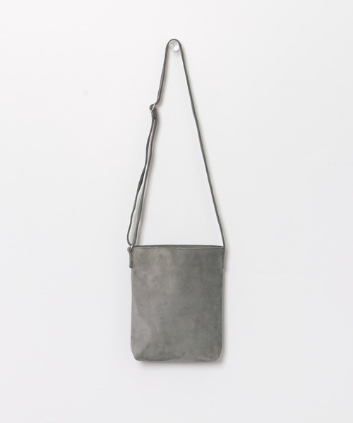 URBAN RESEARCH DOORS(アーバンリサーチドアーズ)の「スエードショルダーバッグ(ショルダーバッグ・メンズ・グリーン系その他/ブラック/グレー系その他・ONE)」の1枚目の写真