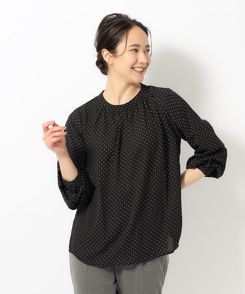 SHOO・LA・RUE(シューラルー)の「◆【S-3L】ハイネックギャザーブラウス(シャツ/ブラウス・レディース・ベージュ系その他5/ブラック系1/アイボリー系1・01/02/03/04/05)」の2枚目の写真