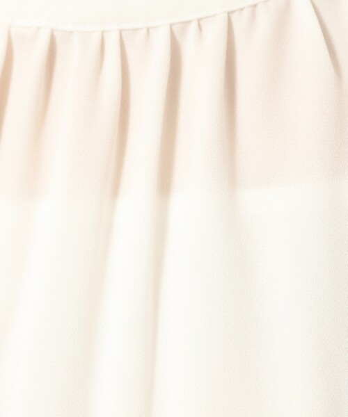 SHOO・LA・RUE(シューラルー)の「◆【S-3L】ハイネックギャザーブラウス(シャツ/ブラウス・レディース・ベージュ系その他5/ブラック系1/アイボリー系1・01/02/03/04/05)」の4枚目の写真