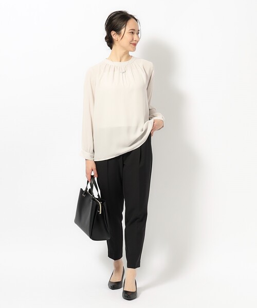 SHOO・LA・RUE(シューラルー)の「◆【S-3L】ハイネックギャザーブラウス(シャツ/ブラウス・レディース・ベージュ系その他5/ブラック系1/アイボリー系1・01/02/03/04/05)」の6枚目の写真