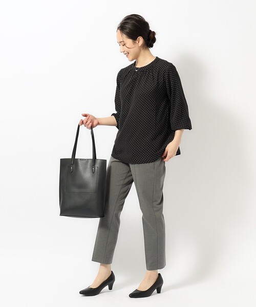 SHOO・LA・RUE(シューラルー)の「◆【S-3L】ハイネックギャザーブラウス(シャツ/ブラウス・レディース・ベージュ系その他5/ブラック系1/アイボリー系1・01/02/03/04/05)」の16枚目の写真