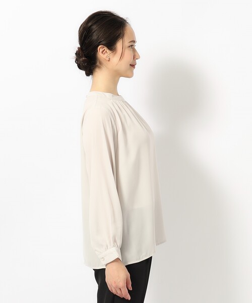 SHOO・LA・RUE(シューラルー)の「◆【S-3L】ハイネックギャザーブラウス(シャツ/ブラウス・レディース・ベージュ系その他5/ブラック系1/アイボリー系1・01/02/03/04/05)」の19枚目の写真