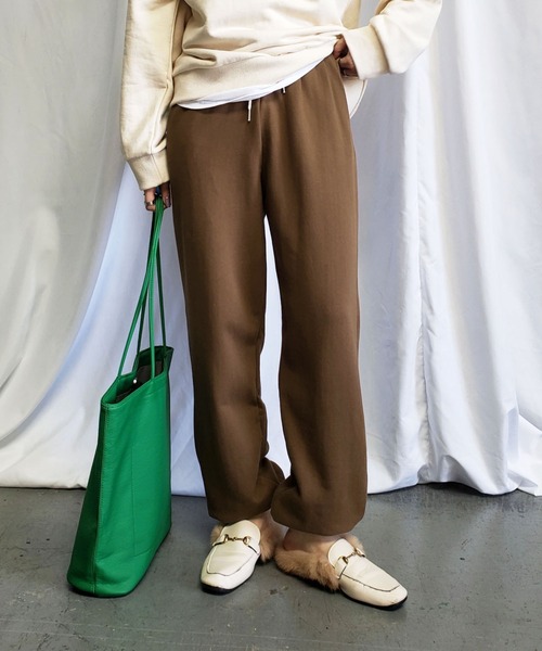 me+em select（ミームセレクト）の「【 6color 】ヘビーコットン裏毛ジョガーパンツ　韓国製（スウェットパンツ・レディース・グリーン/ライトグレー/ベージュ/チャコールグレー/グレー/ブラウン・FREE）」の4枚目の写真