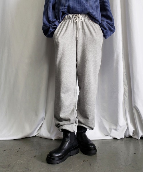 me+em select（ミームセレクト）の「【 6color 】ヘビーコットン裏毛ジョガーパンツ　韓国製（スウェットパンツ・レディース・グリーン/ライトグレー/ベージュ/チャコールグレー/グレー/ブラウン・FREE）」の13枚目の写真
