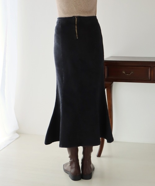 BLUEEAST(ブルーイースト)の「スリットデニムマーメイドスカート(デニムスカート・レディース・ブラック/ネイビー・SMALL/MEDIUM)」の17枚目の写真