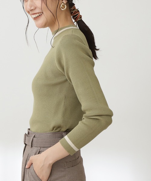 N.（N. Natural Beauty Basic）（エヌエヌナチュラルビューティーベーシック）の「◆バイカラーラインコンパクトニット（ニット/セーター・レディース・グリーン/ブルー/スミクロ/オフホワイト・MEDIUM）」の17枚目の写真