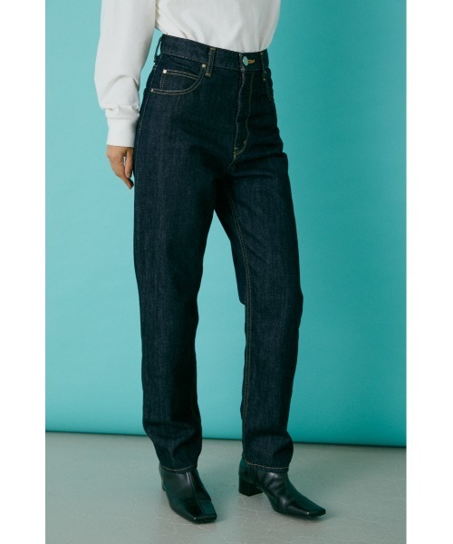 BLACK BY MOUSSY（ブラックバイマウジー）の「KONA One wash DENIM(コナワンウォッシュデニム)（デニムパンツ・レディース・ダークブルー・22inch/23inch/24inch/25inch/26inch）」の6枚目の写真