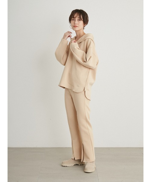 PUMA（プーマ）の「【PUMA for emmi】HOODIE_emmi atelier（スウェット・レディース・ベージュ・MEDIUM）」の7枚目の写真