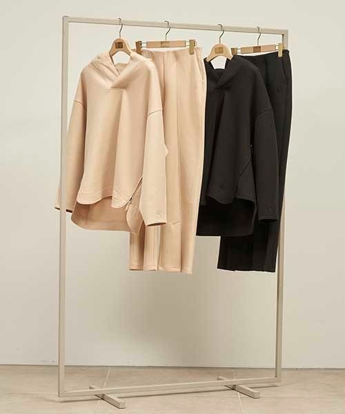 PUMA（プーマ）の「【PUMA for emmi】HOODIE_emmi atelier（スウェット・レディース・ベージュ・MEDIUM）」の10枚目の写真