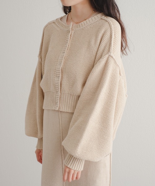 Kastane（カスタネ）の「【新色追加】クロップドバルーン袖カーディガン（カーディガン/ボレロ・レディース・スカイブルー/ブラウン/グリーン/アイボリー/ブラック・FREE）」の2枚目の写真